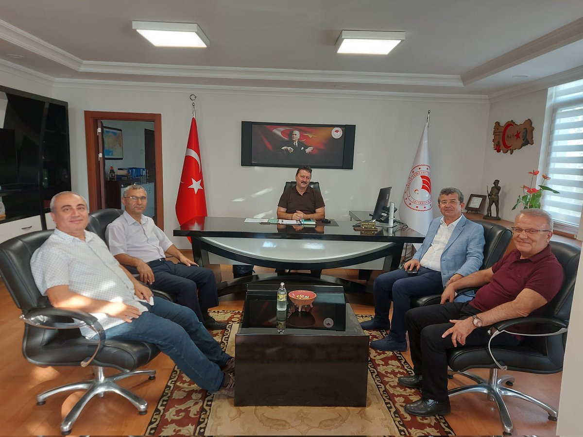 İstanbul Üniversitesi,  Orman Mühendisliği 89 mezunlarından bir araya gelme mini fırsatı... 9. Bölge Müdürü devremizi ziyaret...