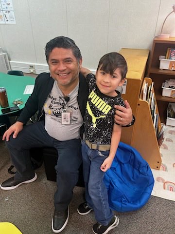 Kinder students reading to their principal. 🥰 #Leadthepac #msjoiner0703