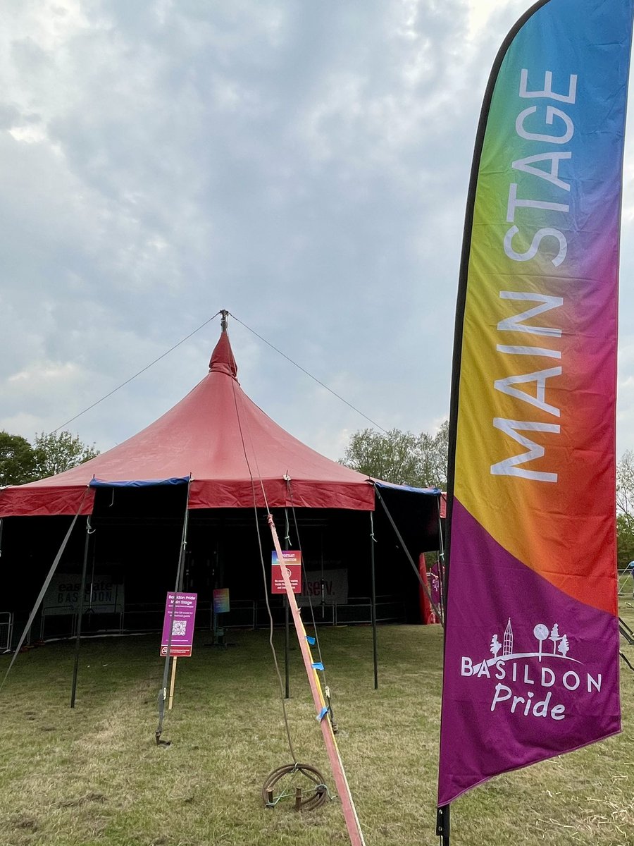 Today after work I headed to Gloucester Park for the volunteer briefing ahead of Saturday’s #BasildonPride 🏳️‍🌈

As a proud Basildonian - supporting friends to deliver this inclusive event is a pleasure and it’s a great event for Basildon 👏🏻

ℹ️ basildonpride.co.uk/festival/sched…