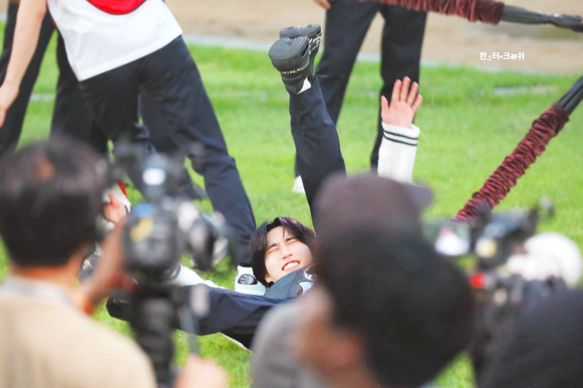 Jullen ིྀ tweet media