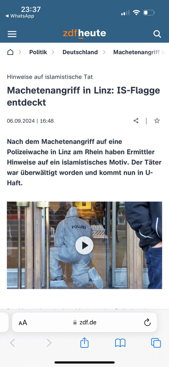 TubaSarialtin's tweet photo. 06.09., Almanya Linz:
Linz Karakoluna palalı saldırı. Saldırgan tekbir getirerek polisleri öldüreceğini belirtmiş. Polislerse palalı saldırganı elektro şokla bayıltıp ve gözaltına almış. Saldırganın evinde “daeş” bayrağı bulunmuş. https://t.co/aG0h6lKYul