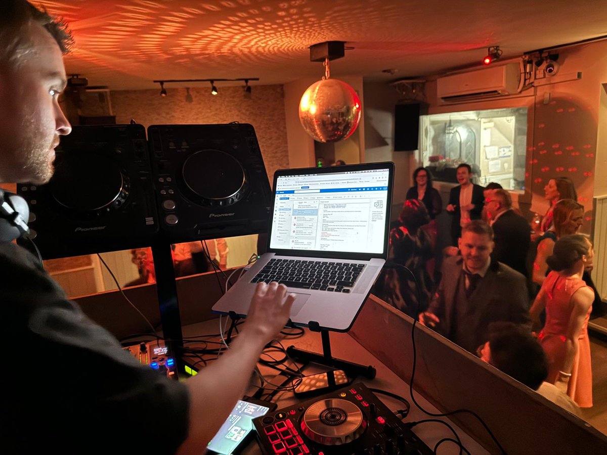 The_Chapel_Bar's tweet image. Celebrate with us! 🎉🎂

Looking for a venue? Look no further, get in touch with us today and a friendly member of staff will be able to help.