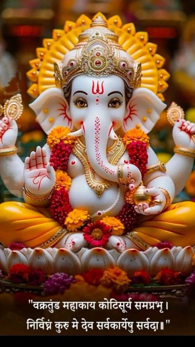Kanabeniwal1778's tweet photo. गणपति बप्पा मोरया।
#GaneshChaturthi
#GOAT #VogueFestxGQPlayground #Paris2024 #Drisey #GoodSoBad4thWin #BB26 https://t.co/g0cjHhJKf7