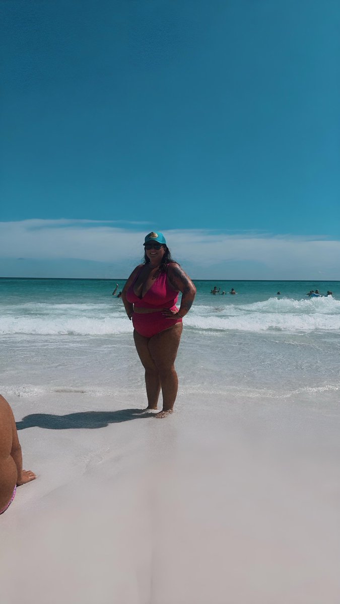 Randi_Leann's tweet photo. Take me back to Destin ☀️ https://t.co/ewredl5ITG