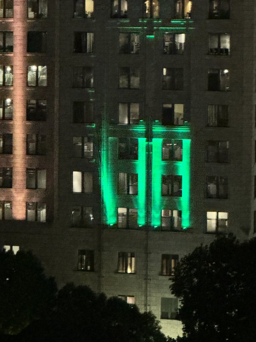 Stephen Curry 🐝 🕶️ 🚆 tweet media