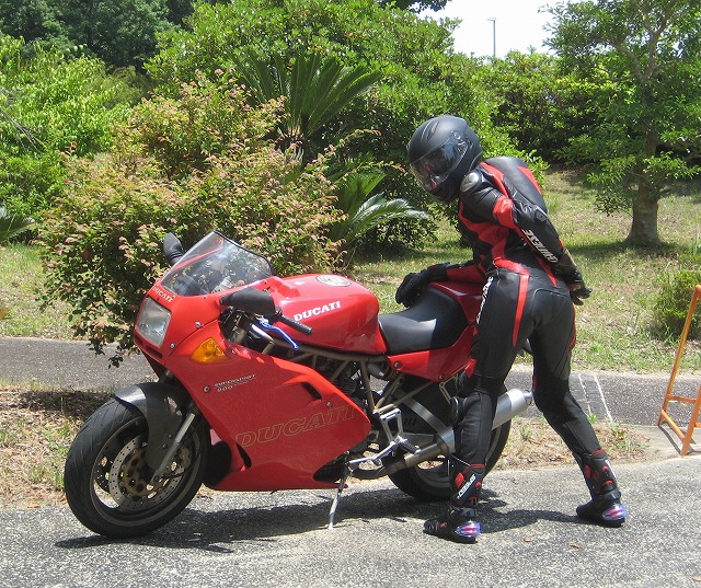 Ducati 革ツナギ 黒/赤