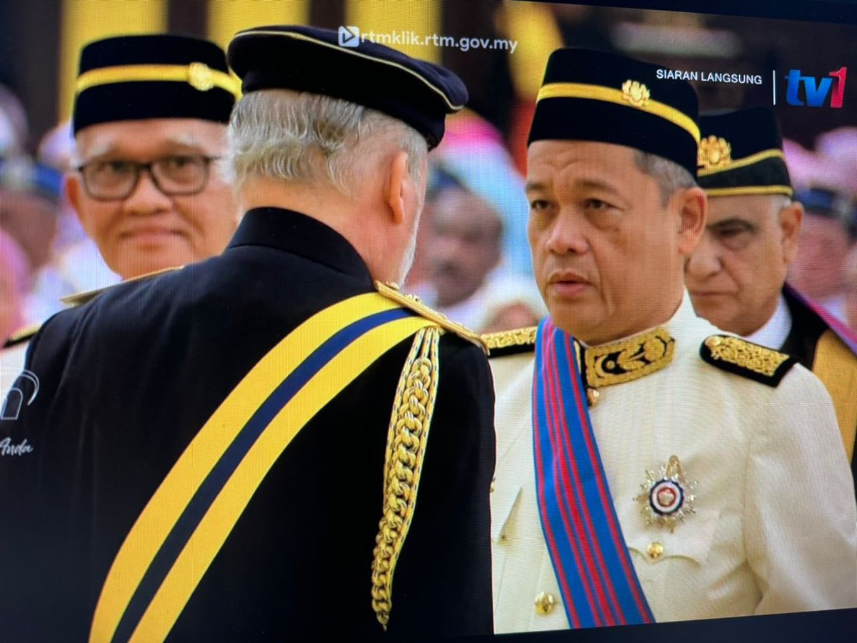 zulhelmizainal1's tweet photo. Presiden FAM menerima pengiktirafan yang membawa gelaran Tan Sri. Tan Sri Dato' Haji Hamidin Haji Mohd Amin.

@ASTROARENA https://t.co/xL1Bfu7pjK