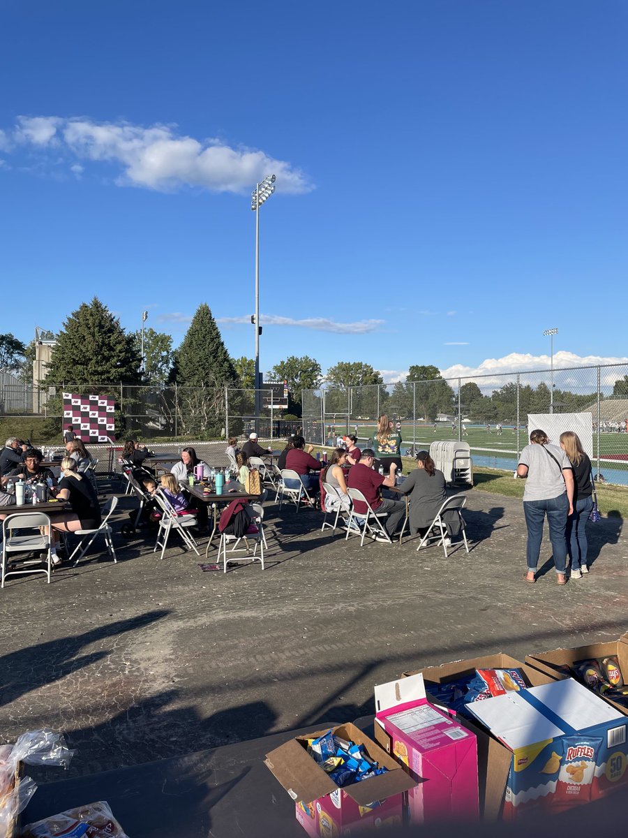 AndyMieheEdD's tweet photo. 9th annual #OneWahawk staff tailgate - an amazing staff and a beautiful night - Go Wahawks! https://t.co/Exl2amKJoc