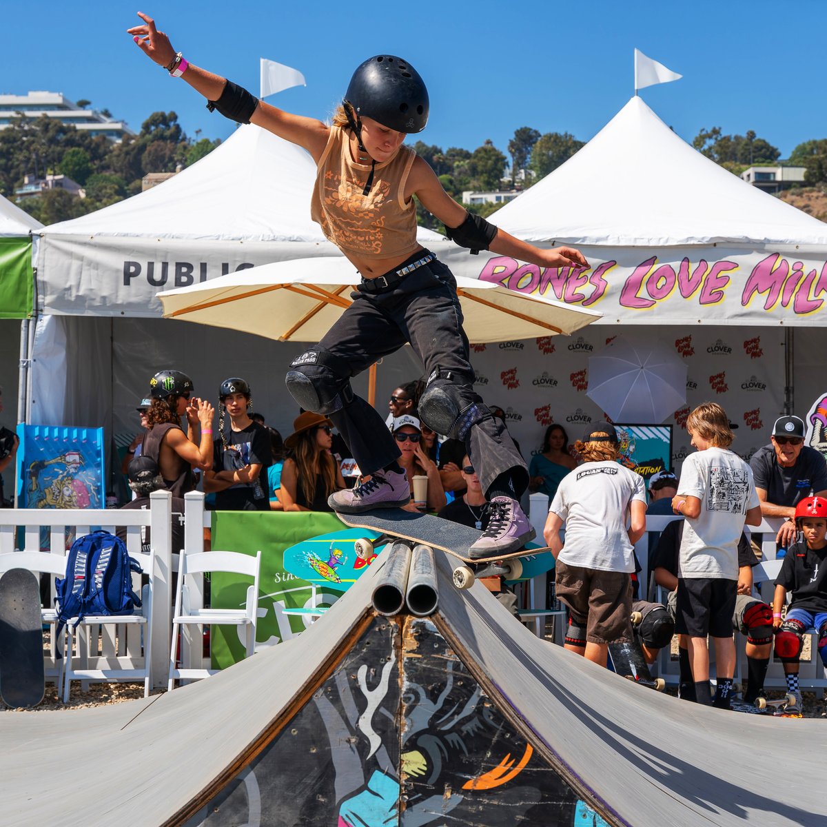 We got too many awesome shots from this year's Skate Contest to not share!🔥 Thank you @boneslovemilk <a href="/clover/">Shannon García</a>.sonoma and @theboardr for bringing us another year of sweet tricks!🛹
#cloversonoma #organicdairy
#milk #boneslovemilk #hydrate #fallharder
 @philbuckman
