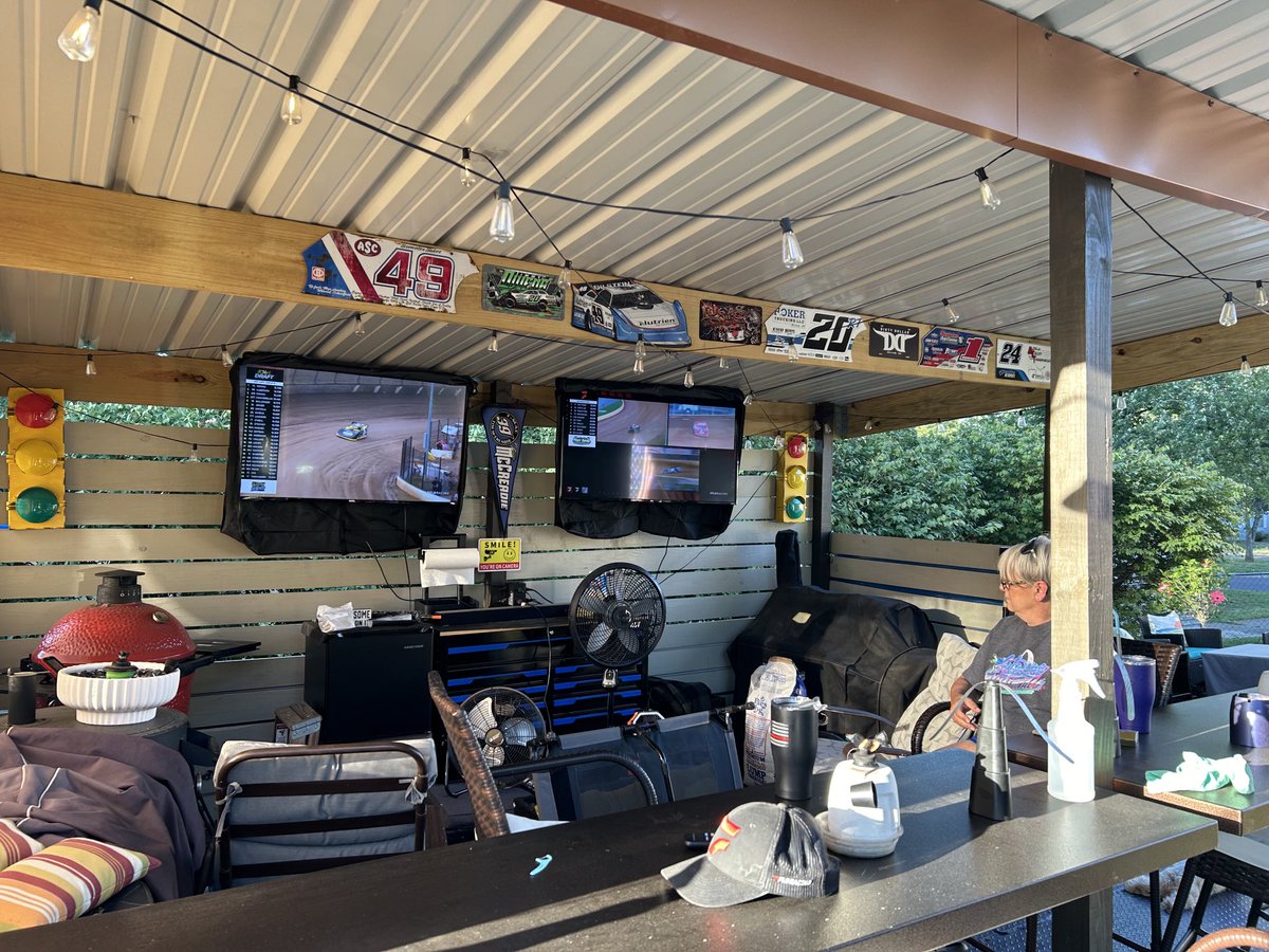 jrichwine70's tweet photo. Watching Eldora and High Limit tonight from Sedalia,MO ⁦@msrmafia⁩ ⁦@EssexLucasOil⁩ ⁦@DustinJarrett⁩ ⁦@FloRacing⁩ ⁦@EldoraSpeedway⁩ https://t.co/cKp2trEcJK