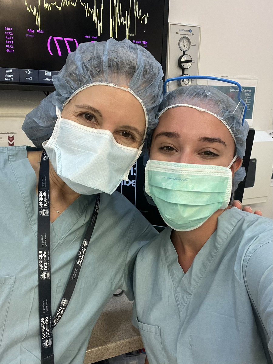 It was amazing to be able to work with you, and it was an honor to learn about #melanoma from the best! 🤍
Thank you so much Dr. O'Donoghue.

#clerkship #SurgicalOncology #SoMe4Surgery #TheFutureOfTheOR #WomenInSurgery #UChicago #MedTwitter
