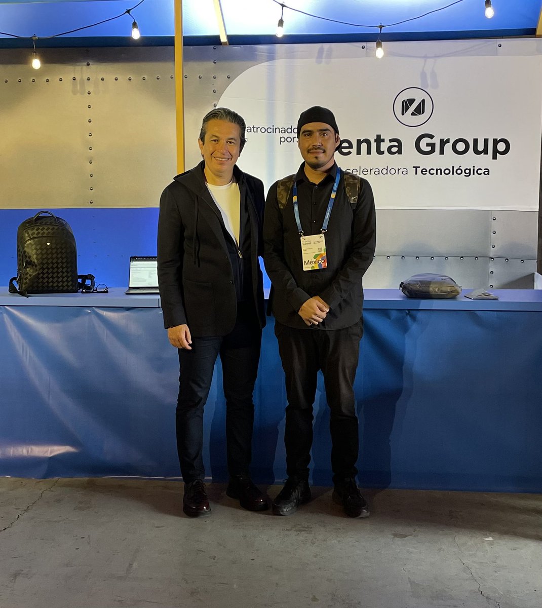 rarciam's tweet photo. Felicitaciones a Julio Velázquez, director general de #GoogleCloud México, y a todo el equipo de #Google por el éxito del #GoogleCloudSummit México 2024 🎉

El evento destacó por su impecable organización y su enfoque en la #innovación #tecnológica. https://t.co/KmNjqBoFsw