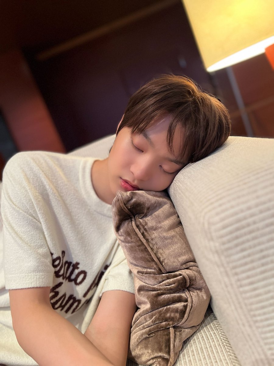 if u thought euijoo was calm sleeping euijoo is even more calm