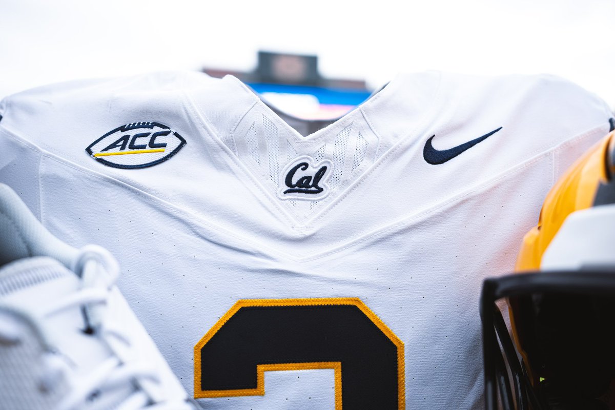 𝘼 𝙘𝙡𝙤𝙨𝙚𝙧 𝙡𝙤𝙤𝙠 📸

#GoBears | #ALLIN