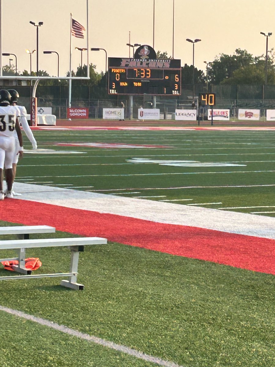 The Trojans take the lead on a 70 yard Touchdown pass from Zane Smith to Trevante Ewing!