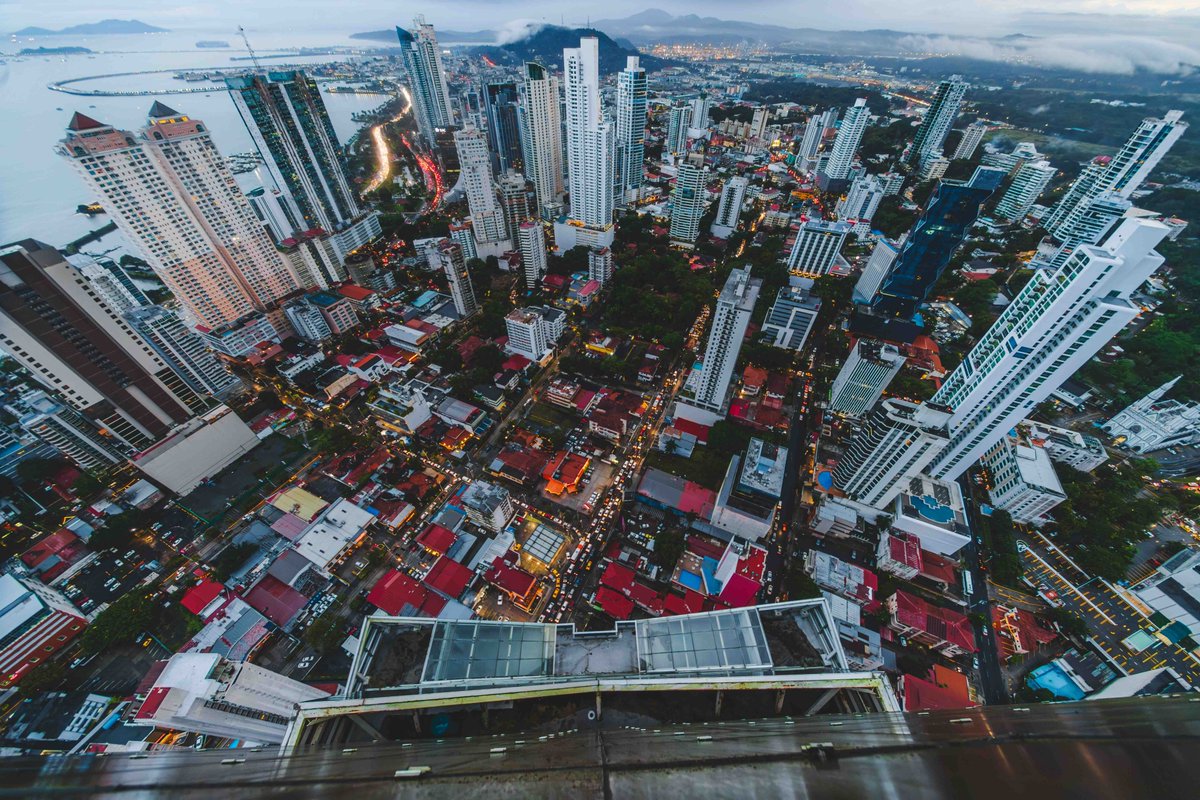 Sebarba_'s tweet image. Panamá lookdowns durante una tormenta al atardecer😶‍🌫️