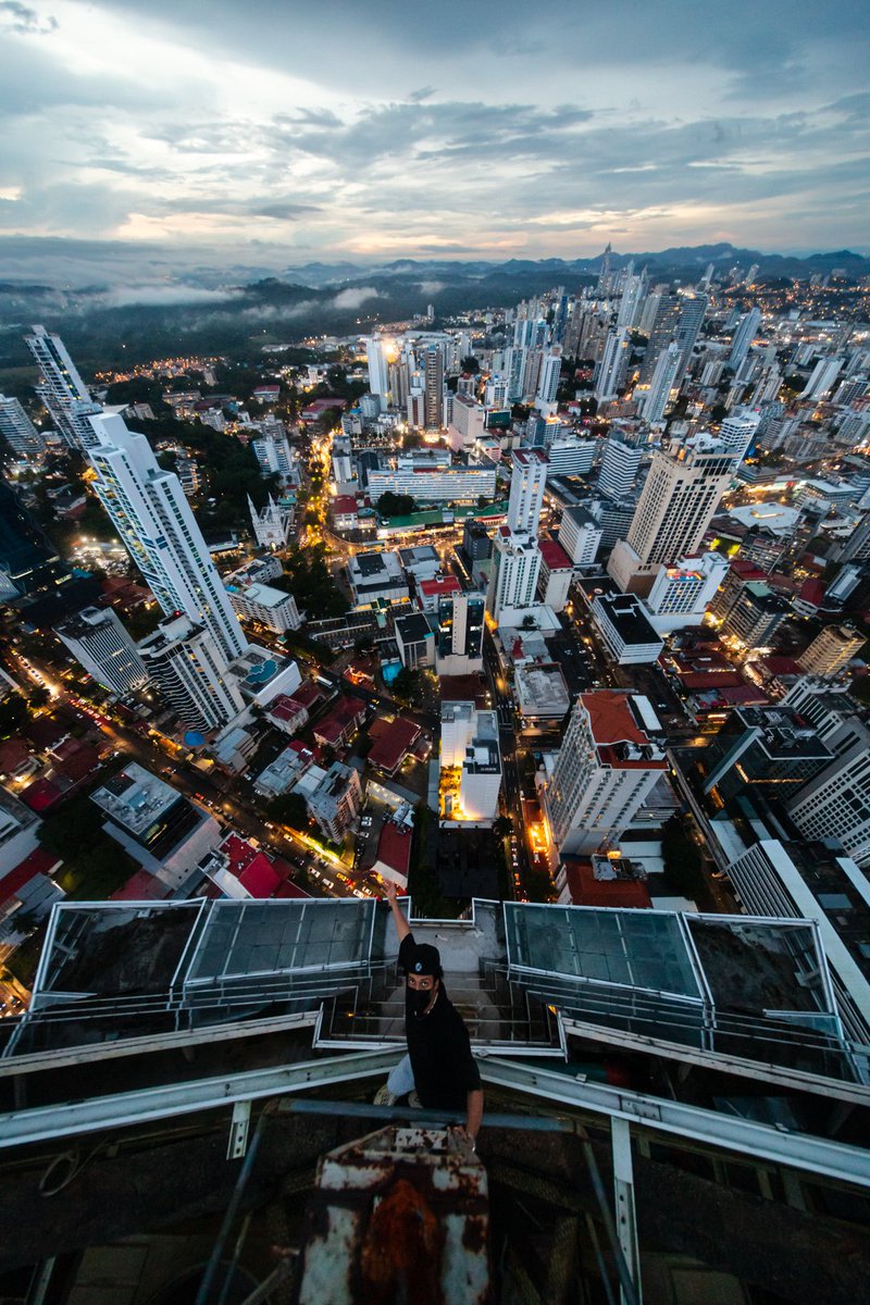 Sebarba_'s tweet image. Panamá lookdowns durante una tormenta al atardecer😶‍🌫️