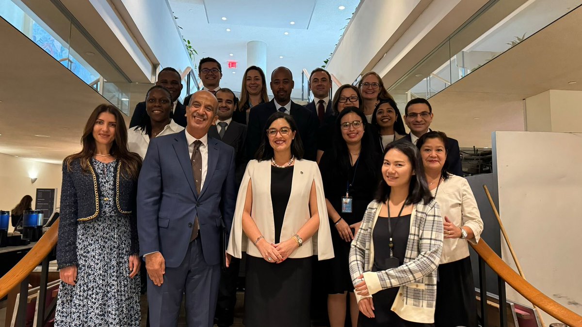 EgyptPRNewYork's tweet image. I had the pleasure of handing over the chairmanship of the #UNGA #FifthCommittee this morning to my dear friend H.E. @EgriseldaL, the PR of @ElSalvadorONU, who will preside over the Committee during #UNGA79.

I am confident that, together with the incoming bureau, the 79th…