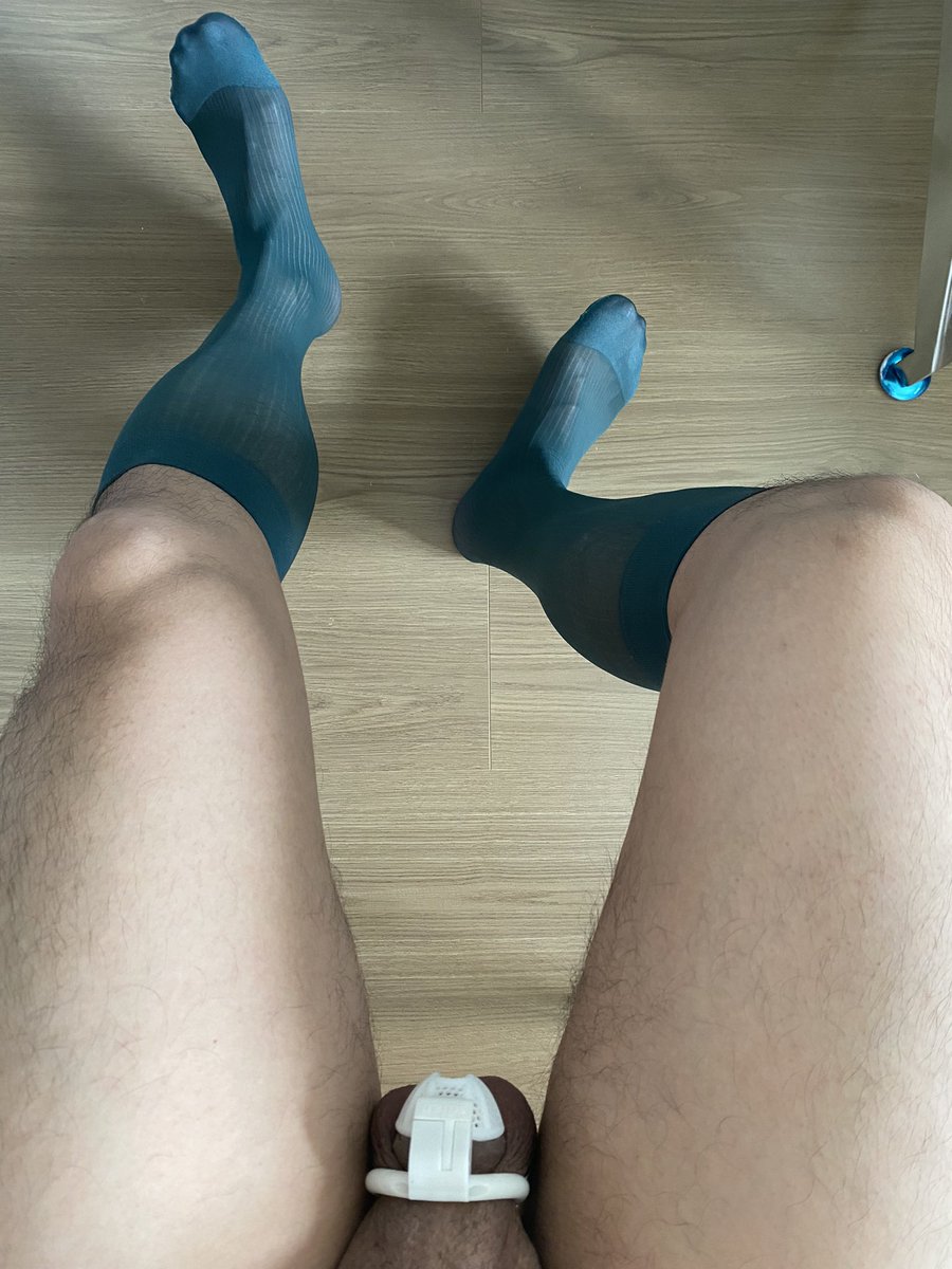 #1m 越来越喜欢🔒与丝袜的组合，视觉与触感的双重享受