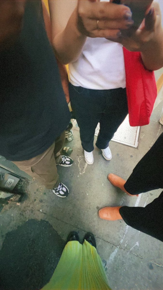 wowbestie's tweet photo. meshing at the function, u know the vibe https://t.co/0iurFqezIm