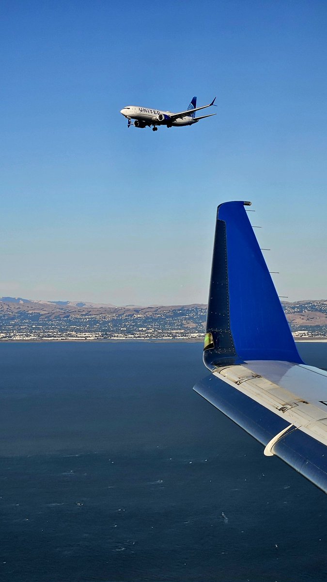These parallel runways at <a href="/flySFO/">San Francisco International Airport (SFO) ✈️</a> make for some great pics when coming into land... but their close proximity is also why we get flight delays in low visibility conditions. They are too close to use both when foggy!