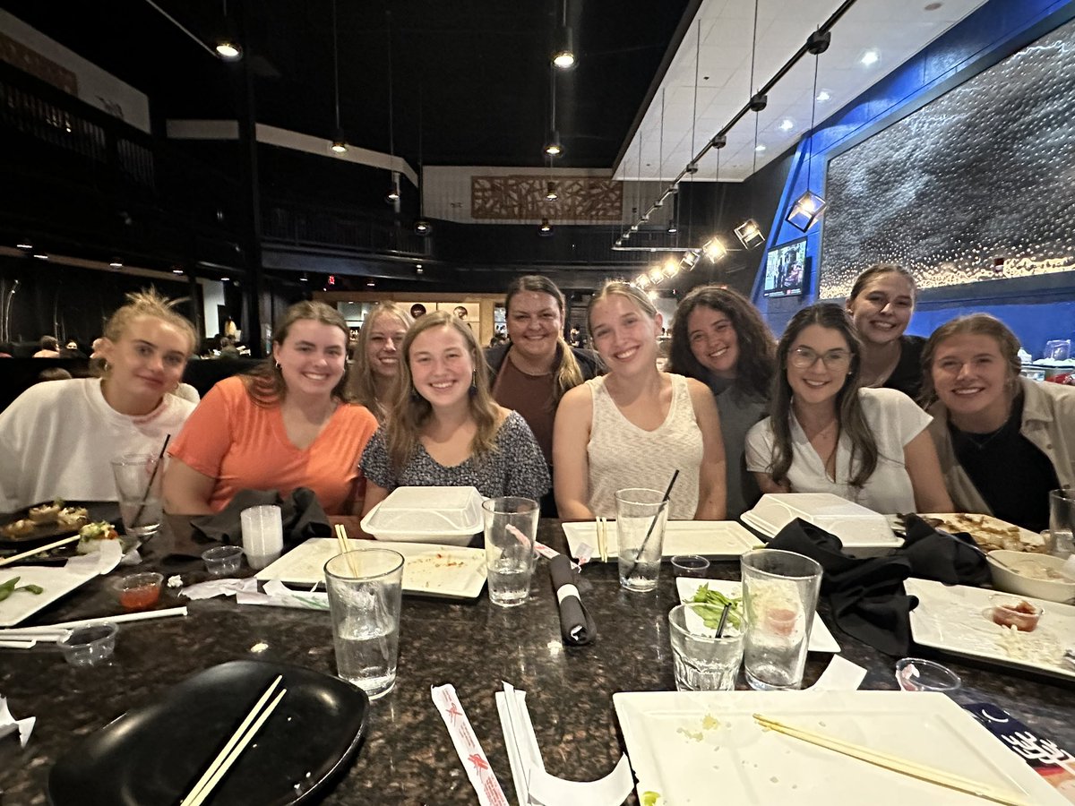 Cheers to Dr. Hosseini’s birthday, two years of the Simoska Lab, and one year of the Hosseini Research Group! Food, fun, and friends - what a great way to spend the evening. 🎉⚡️