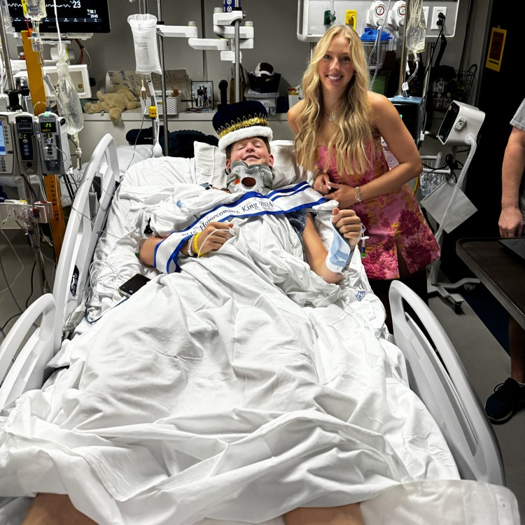 BremenCS's tweet photo. 2024 Homecoming King - Carson Kimball
#CarsonStrong
#7 https://t.co/TyMTk5HuNq