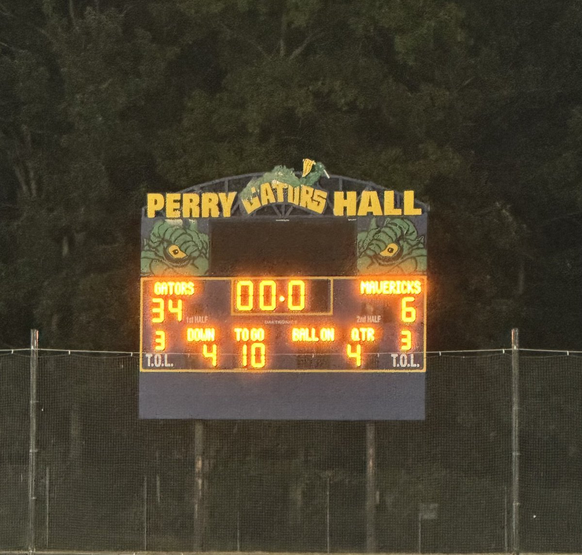 Friday Night Lights was a success! 1-0. Great team win. <a href="/perryhallath/">Perry Hall Athletics</a> <a href="/Hall_Pride/">Perry Hall HS</a> #SOB