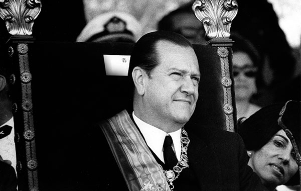 VenecoIntelectu's tweet photo. -Forma gobierno sin coalición.
-Firma protocolo de Puerto España.
-Rompe con la doctrina Betancourt.
-Inhabilita a Pérez Jiménez.
-Promulga la Ley de Reversión.
-Cierra las escuelas técnicas.

La primera presidencia de Caldera, en verdad, fue mucho más nefasta que la segunda. https://t.co/oii2RzVu5t