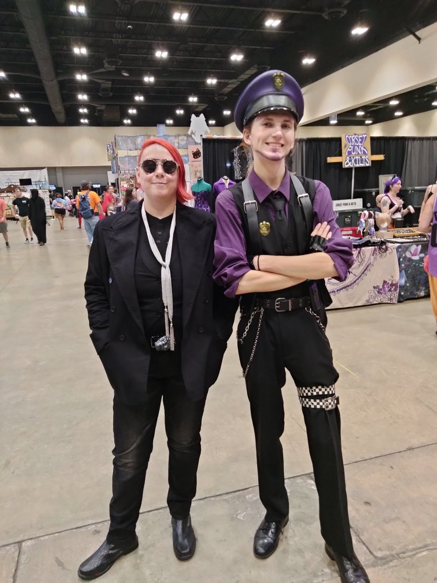 orintwt's tweet photo. Arkansas Comic Con 2024 (Day 1)
Today I shook my soul away to a radio star, got frisky with an angel, met too many friends to count, and met THE Stolas.
Tomorrow is all about a lonely ghost who loves his sheep. See you there!! ๐
#arkansascomiccon #arkansascomiccon2024 #arcc https://t.co/naLmBf65Vn