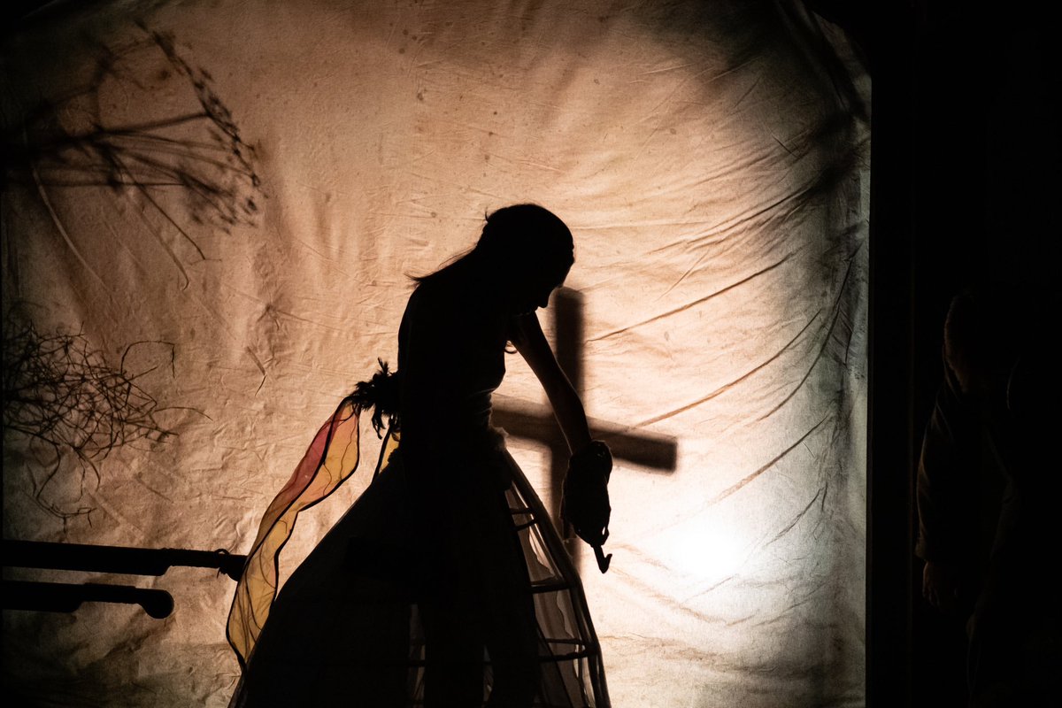 Easily the most photogenic show I photographed during #EdFringe - <a href="/ThreepennyCo/">ThreePennyCollective</a>’s Corpse Flower. It was very very gorgeous.