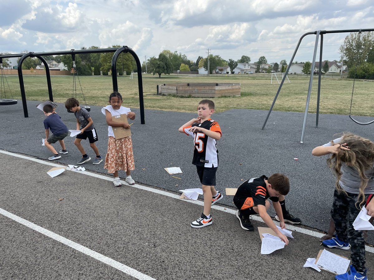 amydocherty44's tweet image. Fun with our paper airplane experiment! First group got to do a slo-mo video. ✈️Second group got to fly their planes in the rain! 😳Ended our Friday with a GaGa Ball game with Mrs. Bachman and me!  @wolvestweet