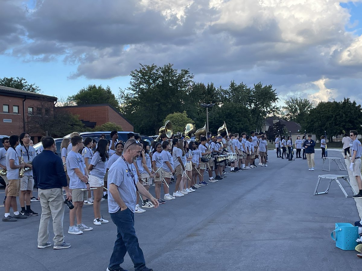 Thank you, <a href="/NeuquaValley/">Neuqua Valley High School</a> Marching Band, for coming out to <a href="/GrahamElem204/">Graham Elementary School</a> tonight and performing for our community!  It was a perfect Fall Friday night!  #FutureWildcats #Family <a href="/ipsd204/">Indian Prairie 204</a>