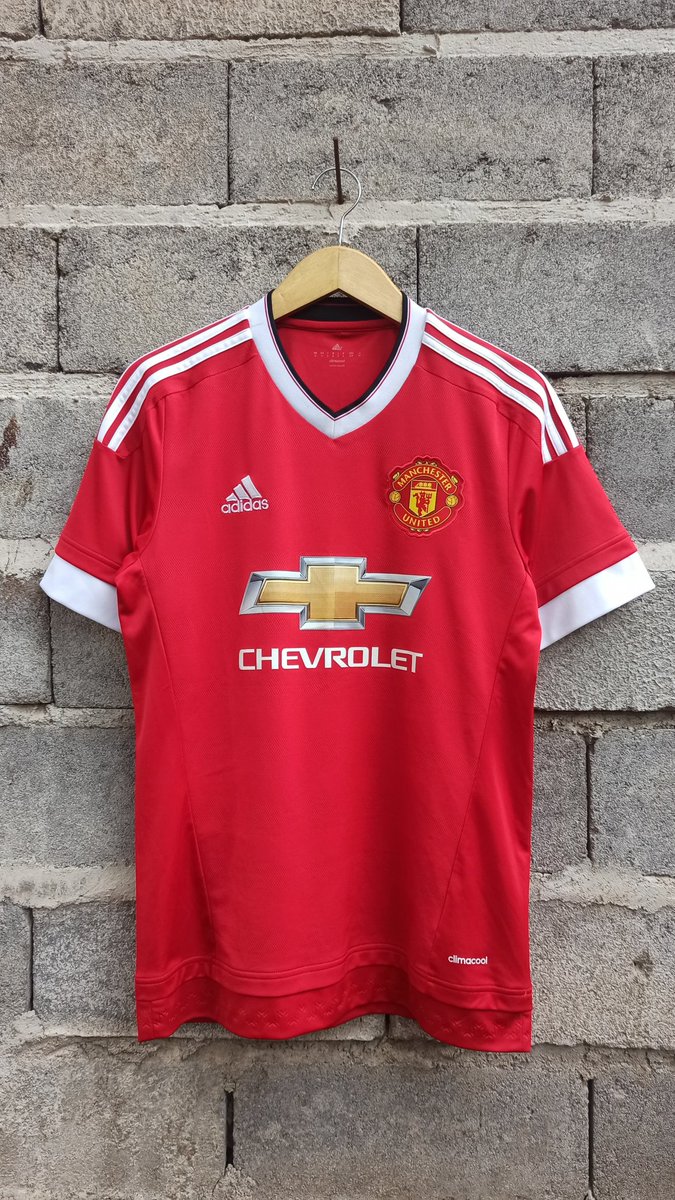 #jersey4sale #jerseyforsale

Jersey Manchester United | MU | 2015-16
Size small
Sponsor original
Excellent condition
275.000

<a href="/Jerseyforum/">Si Paling Jersey</a> <a href="/jersey_ciamikk/">Follow IG @Jerseyciamik</a> <a href="/jerseysneil/">#lelangsneil</a> <a href="/RCJerseyOri/">#RCJerseyOri Football Shop</a>