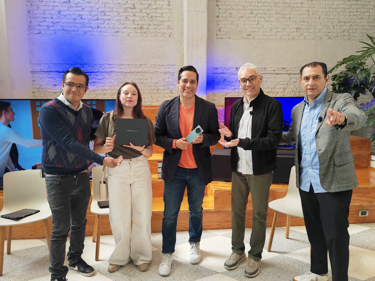 Una mañana de conversación con líderes de empresas de tecnología —y con grandes colegas— siempre es una interesante manera de terminar la semana.

Esperen pronto las entrevistas en <a href="/GlobalITMedia/">Global IT</a>

<a href="/aramismexico/">Aramis Flores</a> <a href="/MarioMorei/">Mario Moreira</a> <a href="/El_Campos/">Adrián Campos ∴</a> <a href="/PabloBerruecos/">Pablo Berruecos V.</a>