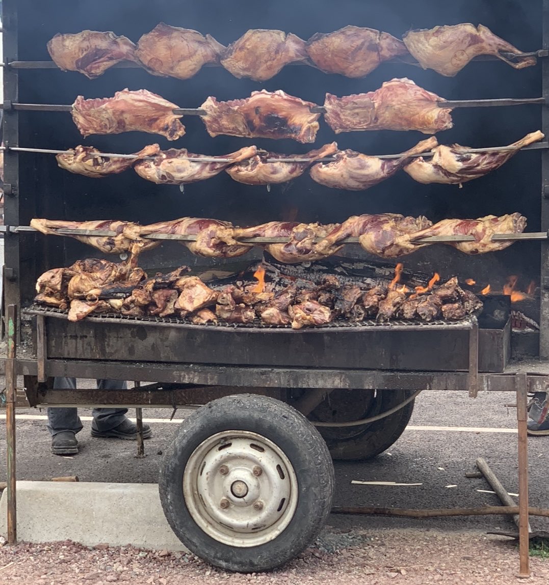 phgosselin's tweet photo. #FoireDeLessay #WeekEnd #Manche
Tout ce week-end, allez donc passer un bon moment à la foire millénaire de Lessay.
Vitrine de la ruralité, du commerce, de notre terroir, c’est tout cela et plus encore !
Un incontournable et un concentré de chez nous ! 🤩👌
@LaManche50 https://t.co/bisjhvav1y
