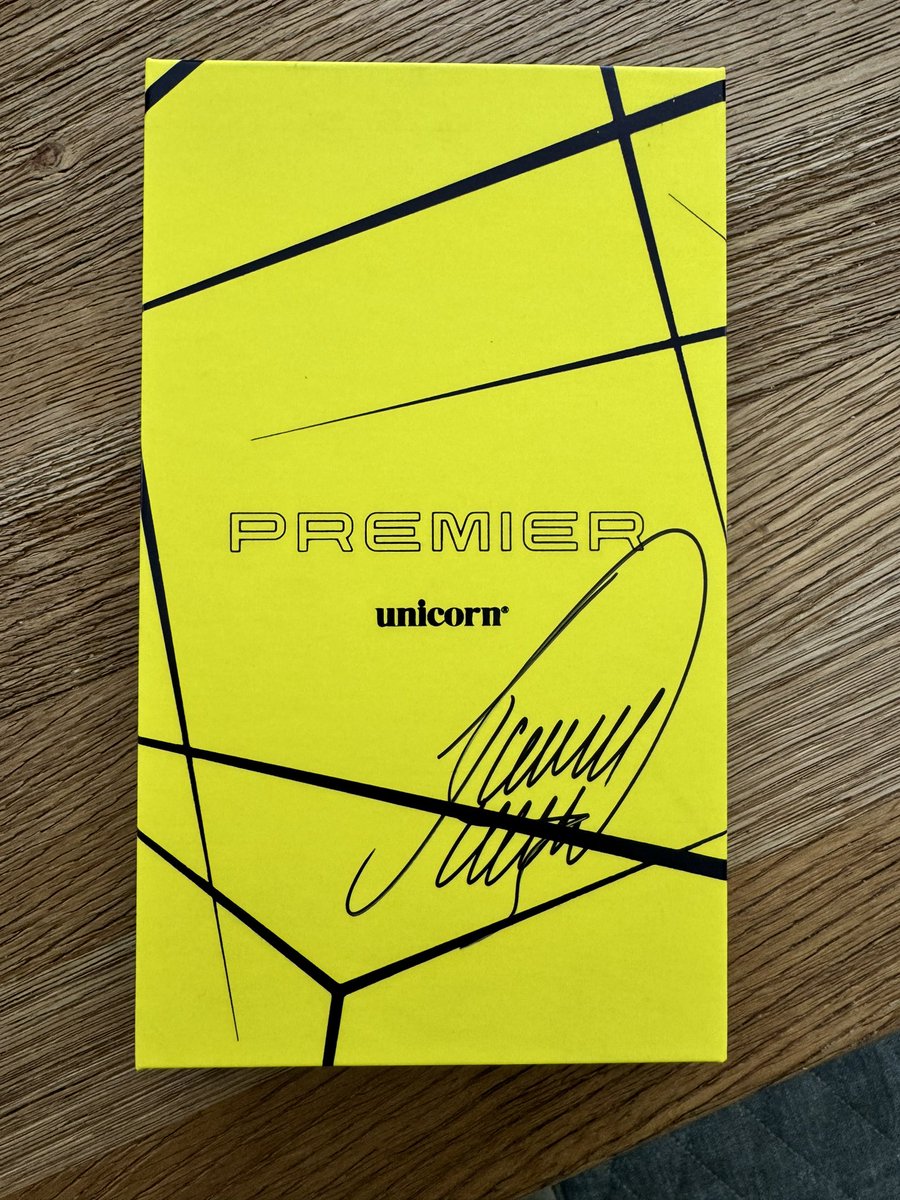 JamesWade180's tweet image. ￼
 🎯🎯Two more days Left 🎯🎯

A chance to win a signed set of my Premier Darts ? 

Follow these three simple steps to be entered into the prize draw on Monday 9th September, and you could be the winner of my signed darts.

1. Share or retweet this post
2. Follow my instagram…