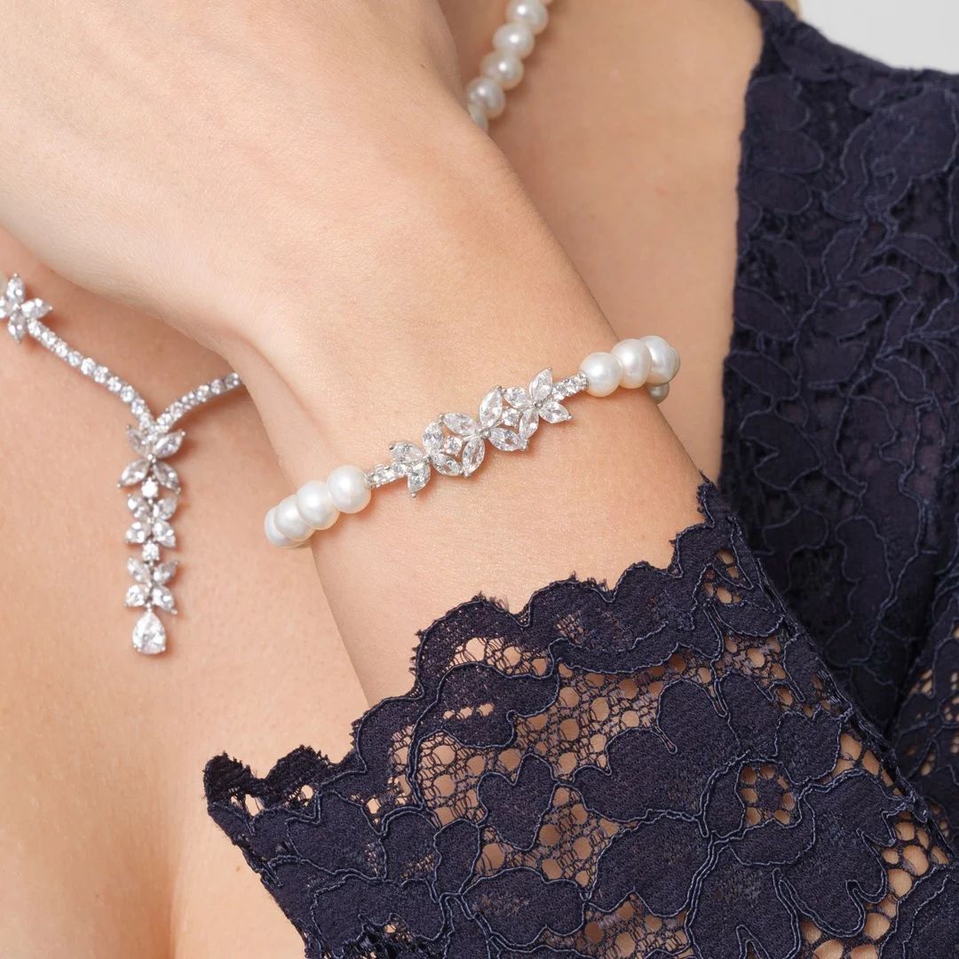 Alrivan_Jewelry's tweet photo. طقم جُمان - طقم لؤلؤ طبيعي زراعي - فضة عيار 925

مجوهرات الريفان https://t.co/N0JYxWbnHg

 #فاخرة #السعودية_الان #السعوية_الان #الريفان_يليق_بك_الزين #خاتم #اسم #الريفان_بريق_سعودي #الريفان_للمجوهرات #الريفان #فضة #هدية #الرياض_الآن #سلسال #حلق #قراط https://t.co/MI794CGhmA