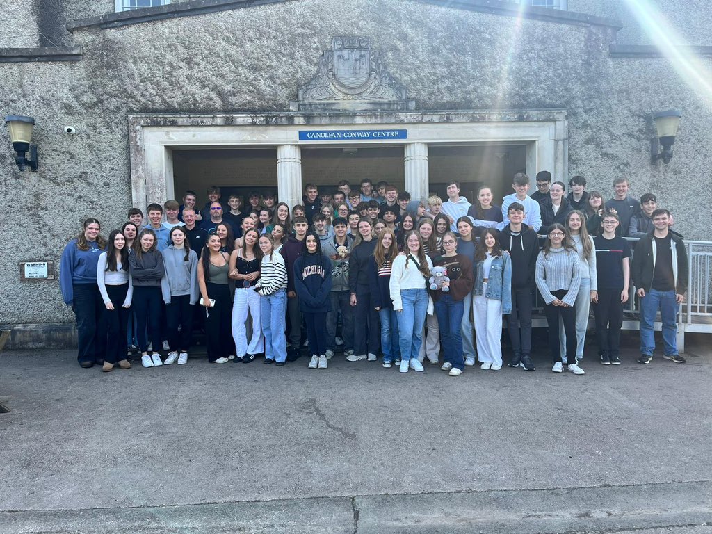 Whole team here - on the second pic - Where’s Wally competition. Can you spot Mr Hutch??? 😂