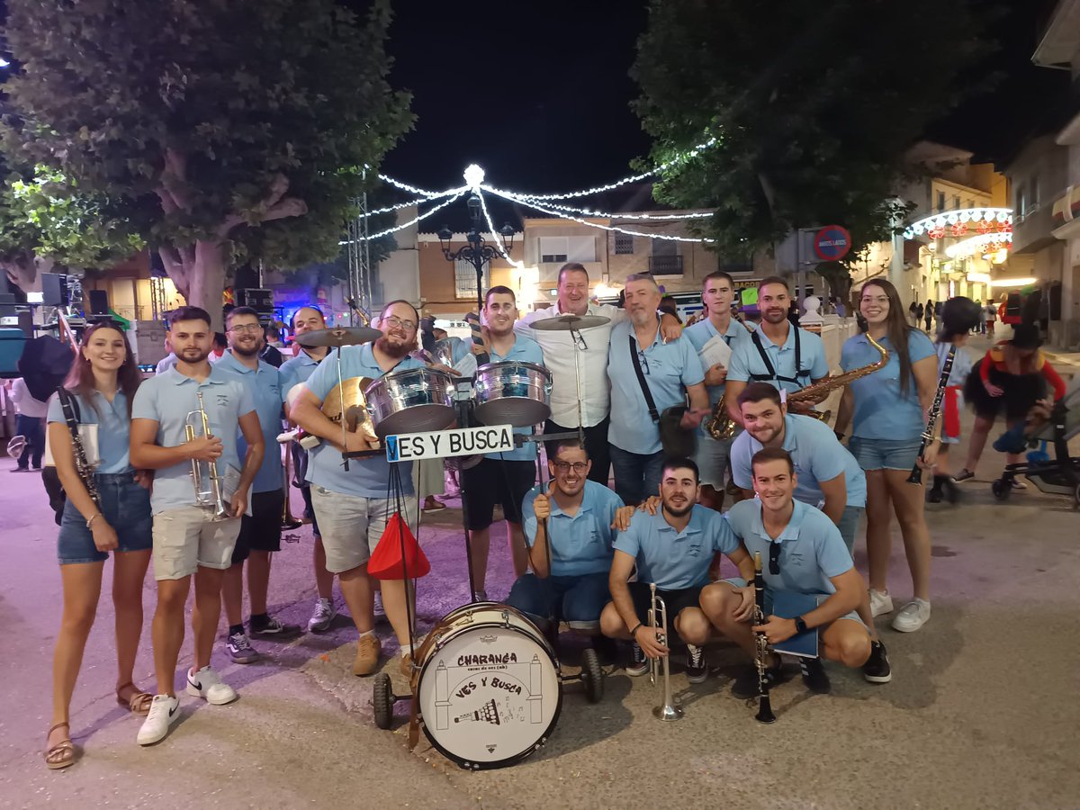 Alborea 🙌 🙌

Un placer volver un año más a la Cabalgata de Apertura de las fiestas de nuestro pueblo vecino 🎊

Gracias de nuevo a su Excmo Ayuntamiento por contar con nosotros 🙏 😊