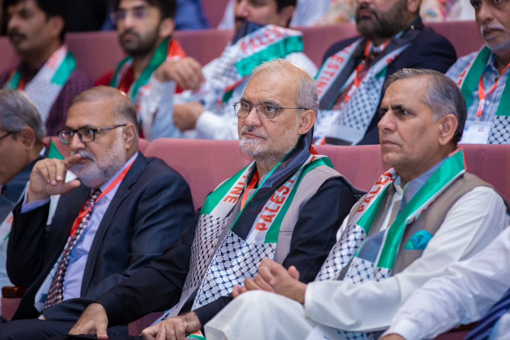 AlkhidmatOrg's tweet photo. Ameer Jamaat-e-Islami Pakistan, Engr. Hafiz Naeem ur Rehman, graces the Alkhidmat Medcon as chief guest speaker at Expo Center Lahore.
#medicos #medcon #alkhidmat #expocenter #lahore https://t.co/BA38FMPsZd