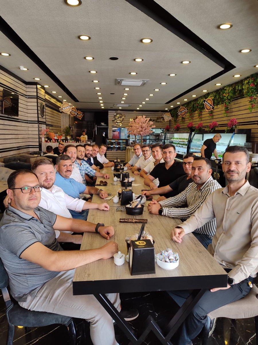 Teknik öğretmen hakları için Ankaradayız 

#MeslekLisesiMemleketMeselesi