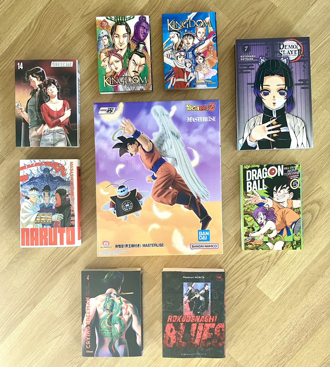 DaLem14's tweet photo. Y a @booms_bd qui m’a envoyé des trucs cette semaine 👀📚 https://t.co/29sy8HqPBT