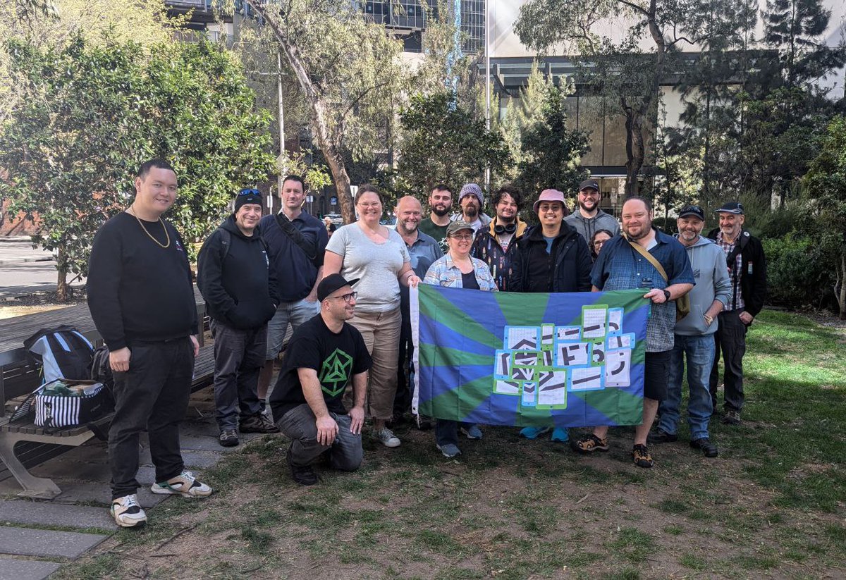 ChatSpud's tweet photo. September FS for Melbourne!
A glorious day in the city with lots of fun game play with some great company.
Thanks for coming along!
❤💚💙💛💙💚❤ 
#ingress #IngressFS @ingress @FevGames @NianticLabs #IngressMelb
@redfactionagent https://t.co/fObbqeBytC