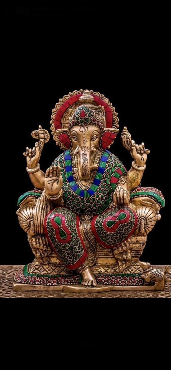 May this auspicious day of Ganesh festival bring health, wealth, happiness, content and resilience 🙏