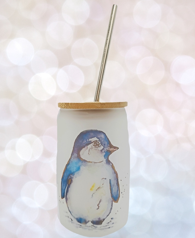 kblacey's tweet photo. Penguin Frosted Glass 

A great gift idea or treat, not only for the festive season. My fun arty penguin features on this funky frosted glass tumbler. 
https://t.co/uK6akpuduf
 #UKGiftHour #UKGiftAM #CWordSeptember https://t.co/6NFRIFsrAd