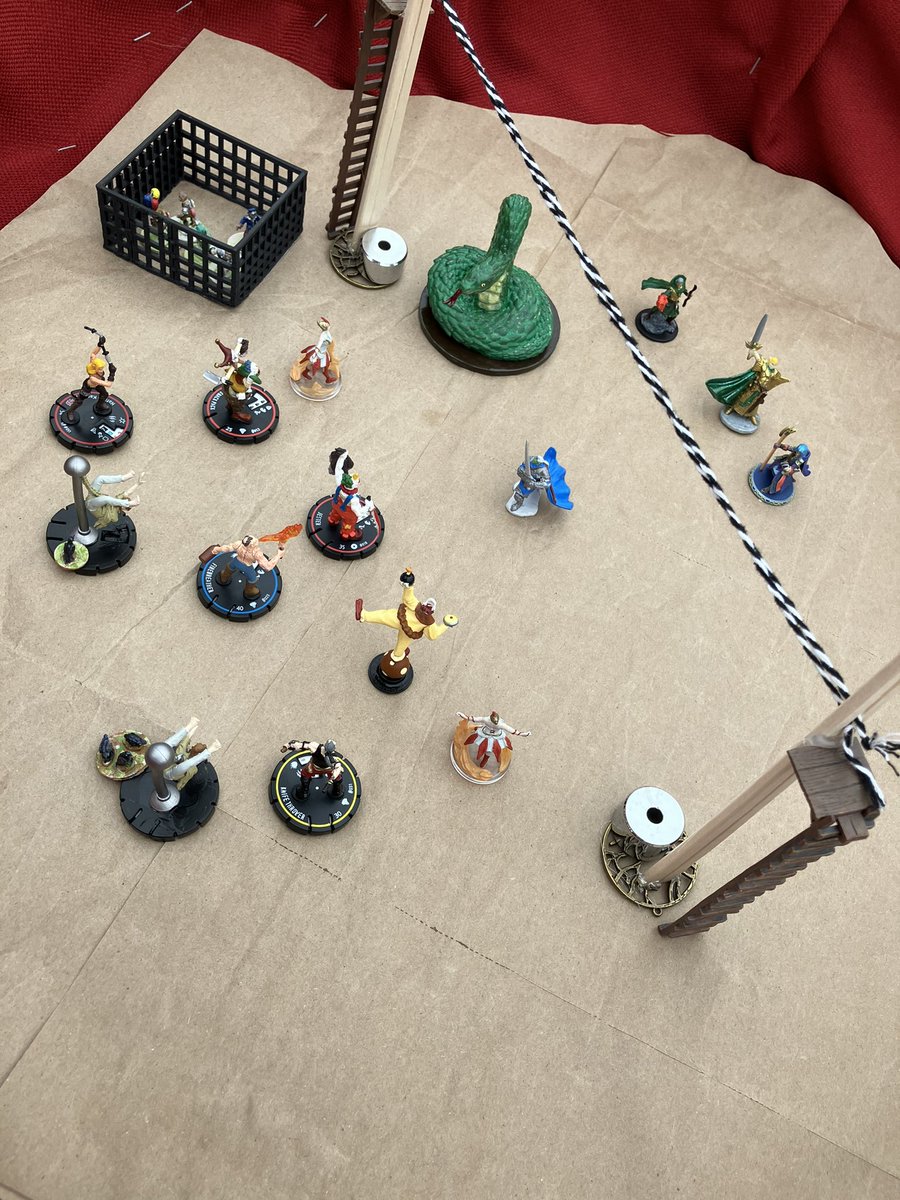 PadmesLover's tweet photo. #CircusOfTheSunlessRose 💀🌹 in the #ShadowFell 
Combats under the creepy big top &amp; walking the tight rope,that  actually ends up being the umbilical cord of an undead immortal fetal god
#FestivalInTheForest #DnD #dungeonsanddragons https://t.co/WT843jKCNP