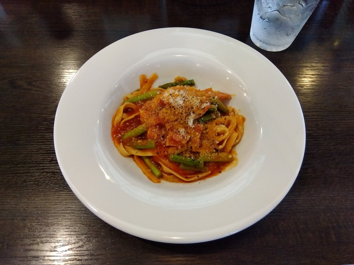iseno_satomi's tweet photo. 今日のお昼は名古屋市北区のイタリア食堂ecaoさんでBランチ。パスタはアスパラとベーコンのトマトソース。
前菜盛り合わせもパスタもどれもサイコー❗️❗️❗️
ごちそうさまでした。
#名古屋市 #ecao 
#ランチに夢中になってお城に戻るのが遅くなる
#アイスコーヒーはガムシロ２個入りのさとみスペシャル https://t.co/zHIVm0v71l