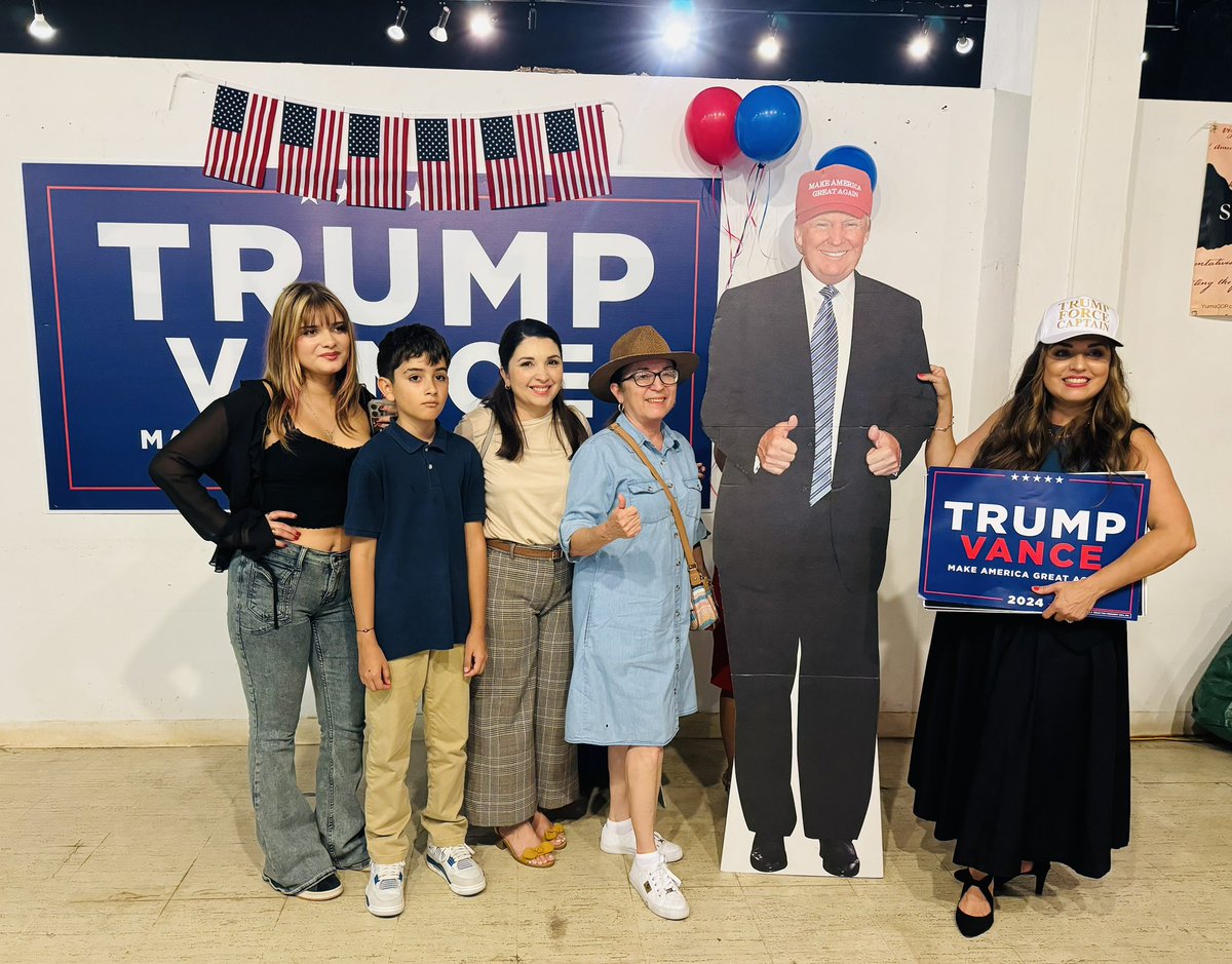 CampaMaIsela's tweet image. 📍Trump Force 47 New Second Office in Yuma 🎊 Fantastic turnout tonight with our amazing Captains receiving rewards and special candidates who made the effort to be present. Thank you to everyone who helped make this event possible🔥#Azgop #TeamTrump #TrumpForce47