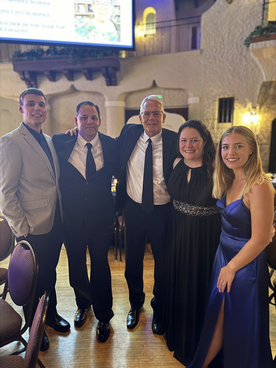 reflectiverae's tweet photo. What. A. Night! @EducateIN #inedexcellence https://t.co/8eplAKjdXs